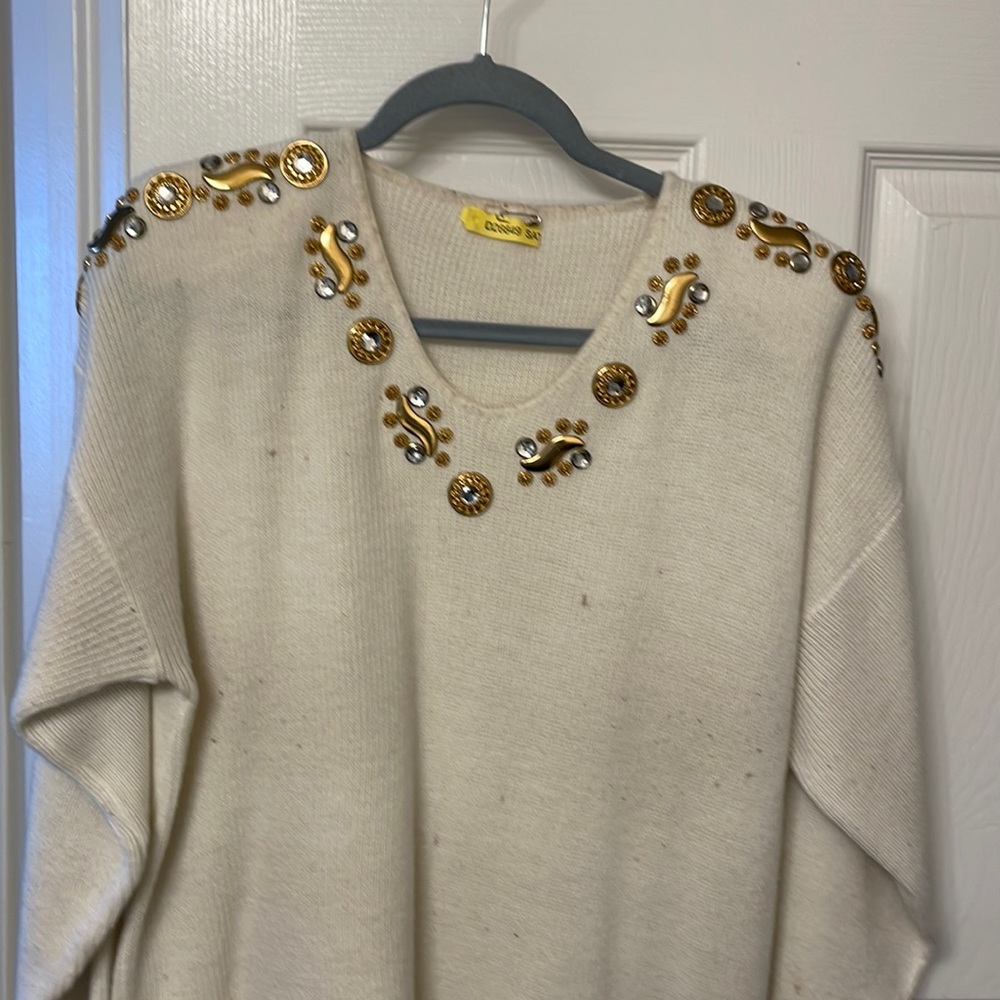 Ladies sweater.